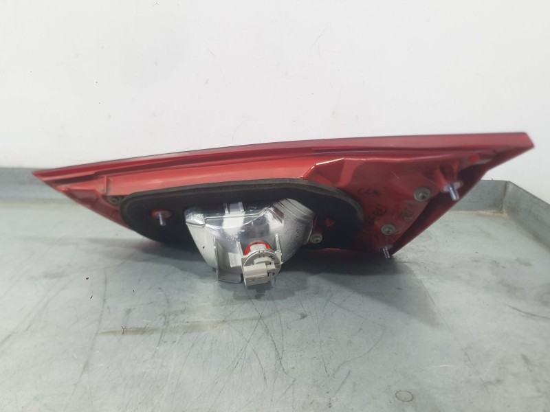Recambio de piloto trasero izquierdo interior para toyota auris (_e18_) 2.0 d-4d (ade186_) referencia OEM IAM 8159102450  
