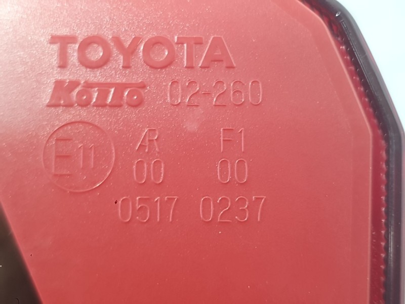 Recambio de piloto trasero izquierdo interior para toyota auris (_e18_) 2.0 d-4d (ade186_) referencia OEM IAM 8159102450  