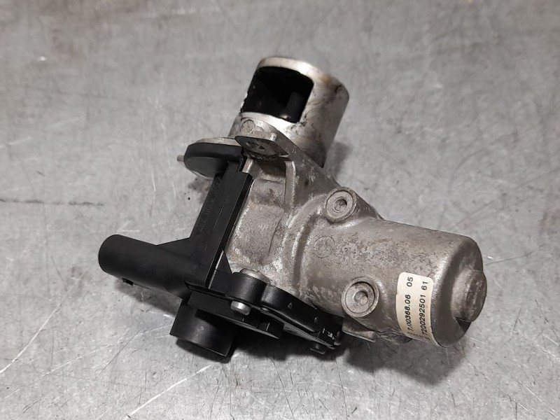 Recambio de valvula egr para renault megane iii coupe dynamique referencia OEM IAM 8200561269E  