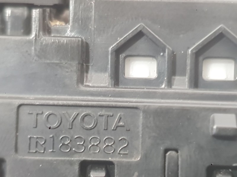 Recambio de mando retrovisor para toyota corolla ranchera familiar (_e21_) 1.8 hybrid (zwe211) referencia OEM IAM   