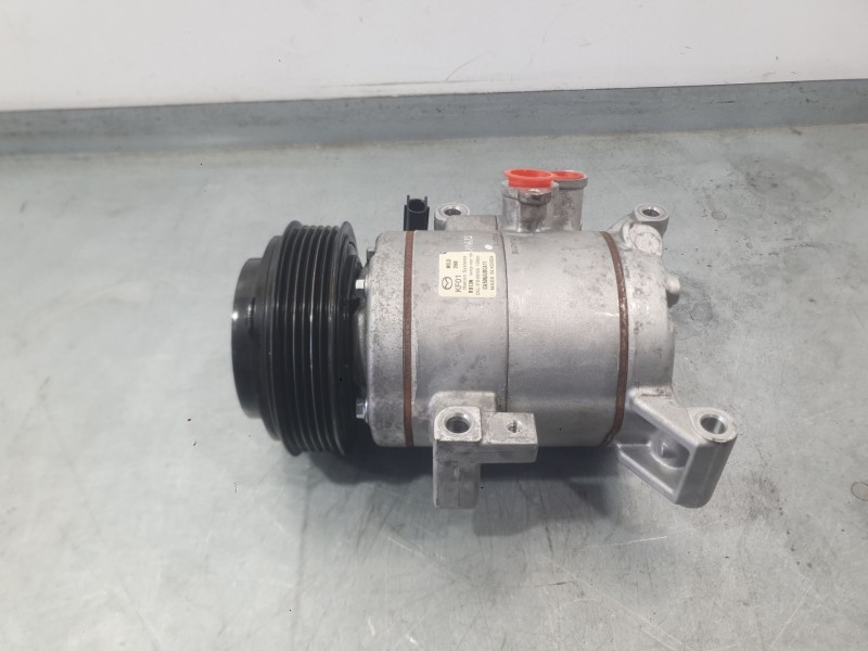 Recambio de compresor aire acondicionado para mazda cx-5 (kf) 2.2 d referencia OEM IAM KB8E61450  