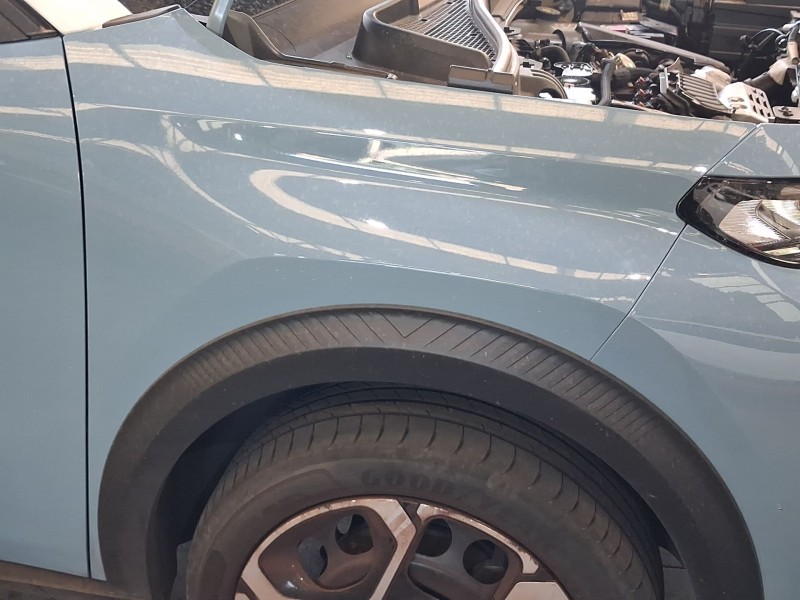 Recambio de aleta delantera derecha para citroën c3 iv 1.2 puretech referencia OEM IAM 9855227780  