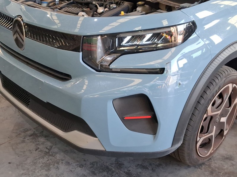 Recambio de paragolpes delantero para citroën c3 iv 1.2 puretech referencia OEM IAM 169456771T ROZADO 