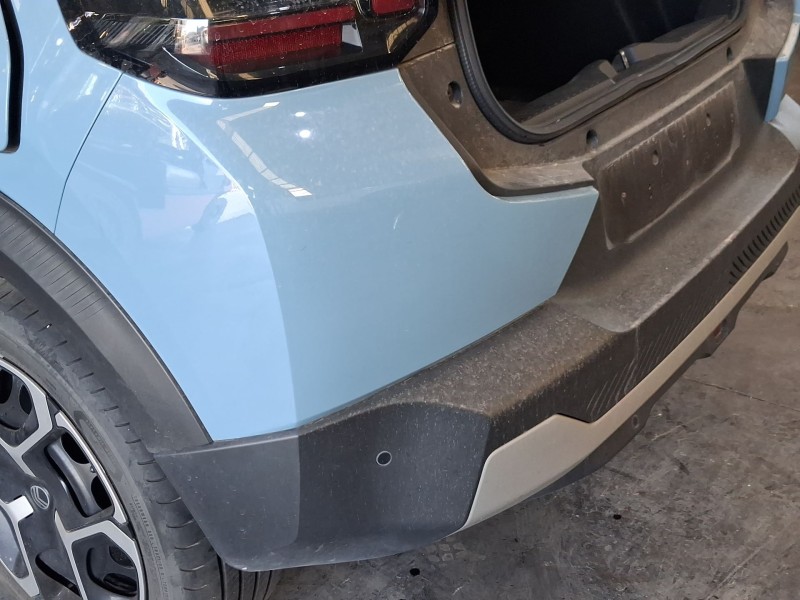 Recambio de paragolpes trasero para citroën c3 iv 1.2 puretech referencia OEM IAM 16945675XT ROZADO 