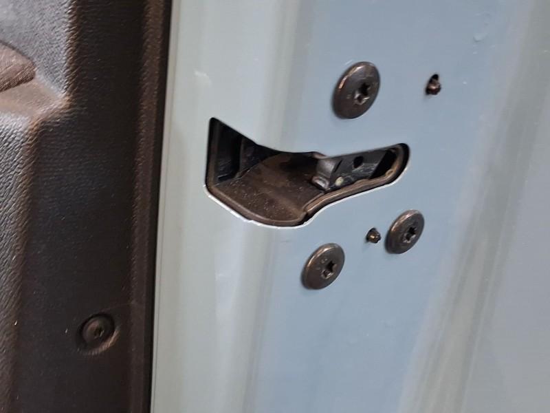 Recambio de cerradura puerta delantera derecha para citroën c3 iv 1.2 puretech referencia OEM IAM 9845630580  