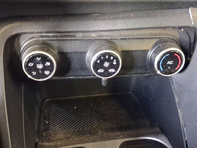 Recambio de mando calefaccion / aire acondicionado para citroën c3 iv 1.2 puretech referencia OEM IAM   