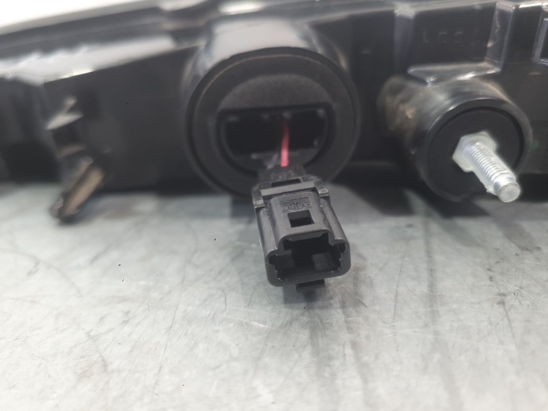 Recambio de piloto trasero izquierdo interior para renault captur ii (hf_) 1.0 tce 90 eco-g (hfm6) referencia OEM IAM 265553268R