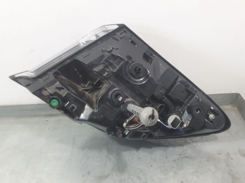 Recambio de piloto trasero izquierdo exterior para renault captur ii (hf_) 1.0 tce 90 eco-g (hfm6) referencia OEM IAM 265550246R