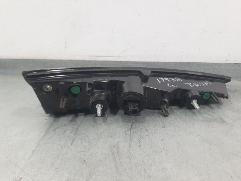 Recambio de piloto trasero derecho interior para renault captur ii (hf_) 1.0 tce 90 eco-g (hfm6) referencia OEM IAM 265507490R  