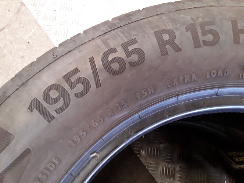 Recambio de neumatico pareja para neumaticos reutilizados - referencia OEM IAM 195651595H CONTINENTAL 195/65/15/95H
