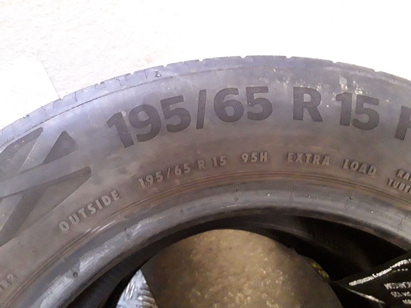 Recambio de neumatico pareja para neumaticos reutilizados - referencia OEM IAM 195651595H CONTINENTAL 195/65/15/95H