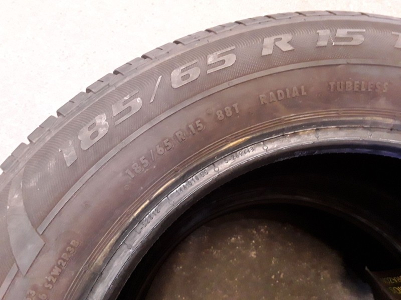Recambio de neumatico pareja para neumaticos reutilizados - referencia OEM IAM 185651588T MABOR 185/65/15/88T