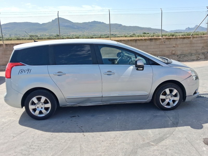 peugeot 5008 (0u_, 0e_) del año 2012