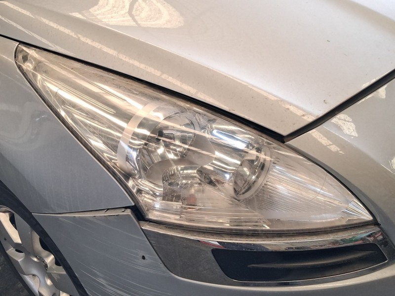 Recambio de faro derecho para peugeot 5008 (0u_, 0e_) 1.6 hdi referencia OEM IAM 6206N9  