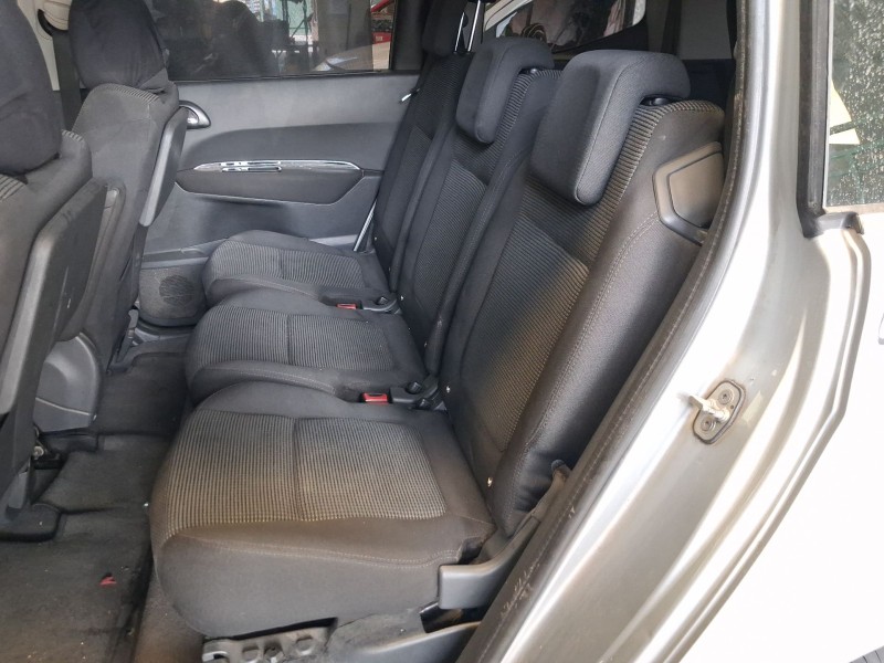 Recambio de asientos traseros para peugeot 5008 (0u_, 0e_) 1.6 hdi referencia OEM IAM   