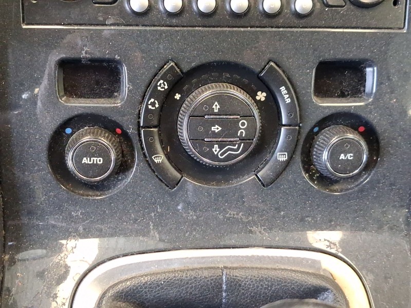 Recambio de mando climatizador para peugeot 5008 (0u_, 0e_) 1.6 hdi referencia OEM IAM 6452P2  