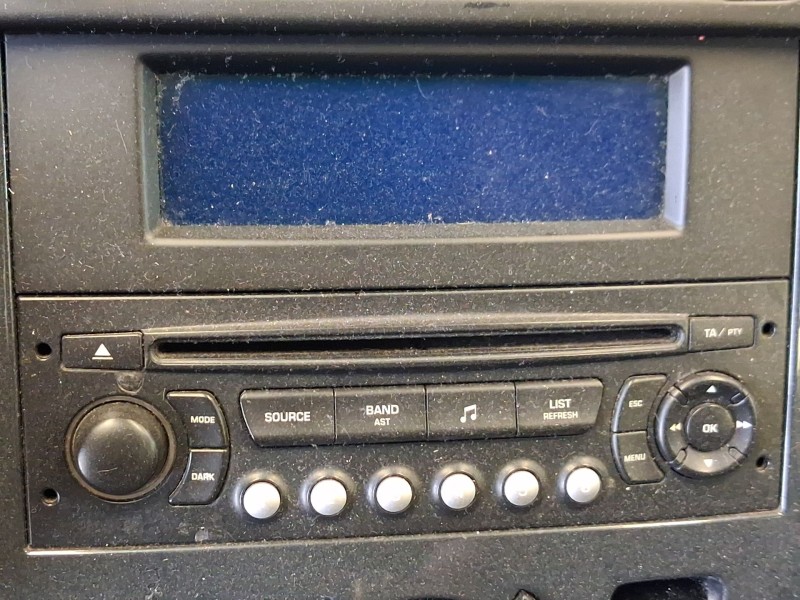 Recambio de sistema audio / radio cd para peugeot 5008 (0u_, 0e_) 1.6 hdi referencia OEM IAM 6579NV  