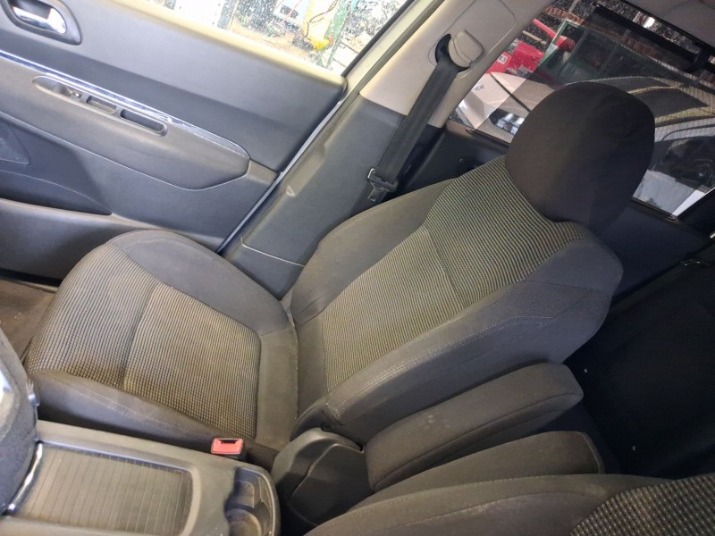 Recambio de asiento delantero derecho para peugeot 5008 (0u_, 0e_) 1.6 hdi referencia OEM IAM   