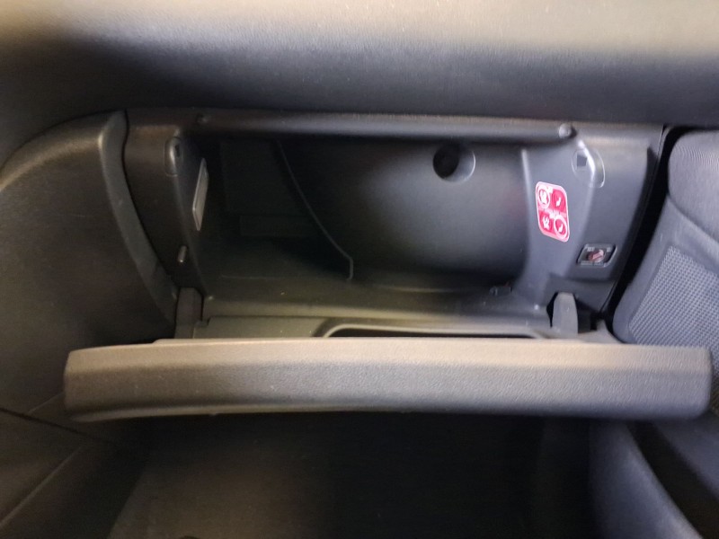 Recambio de guantera para peugeot 5008 (0u_, 0e_) 1.6 hdi referencia OEM IAM 8218YR 8218YP 