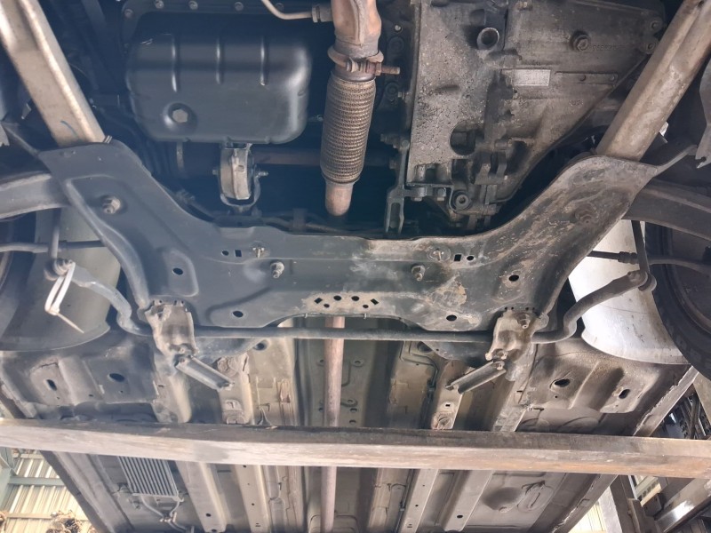 Recambio de puente delantero para peugeot 5008 (0u_, 0e_) 1.6 hdi referencia OEM IAM 350853  