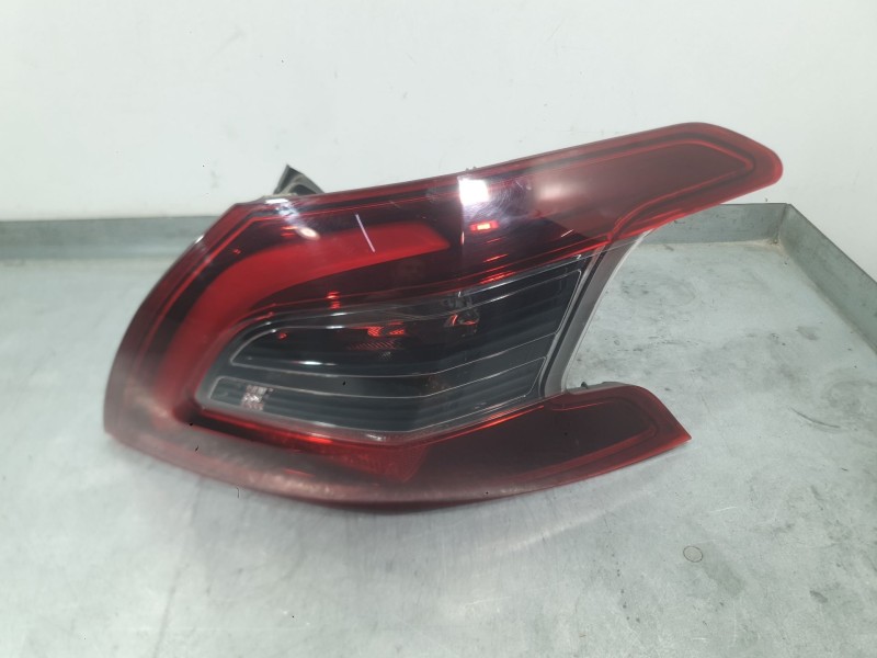 Recambio de piloto trasero derecho exterior para peugeot 308 ii (lb_, lp_, lw_, lh_, l3_) 1.2 thp 130 referencia OEM IAM 9823728