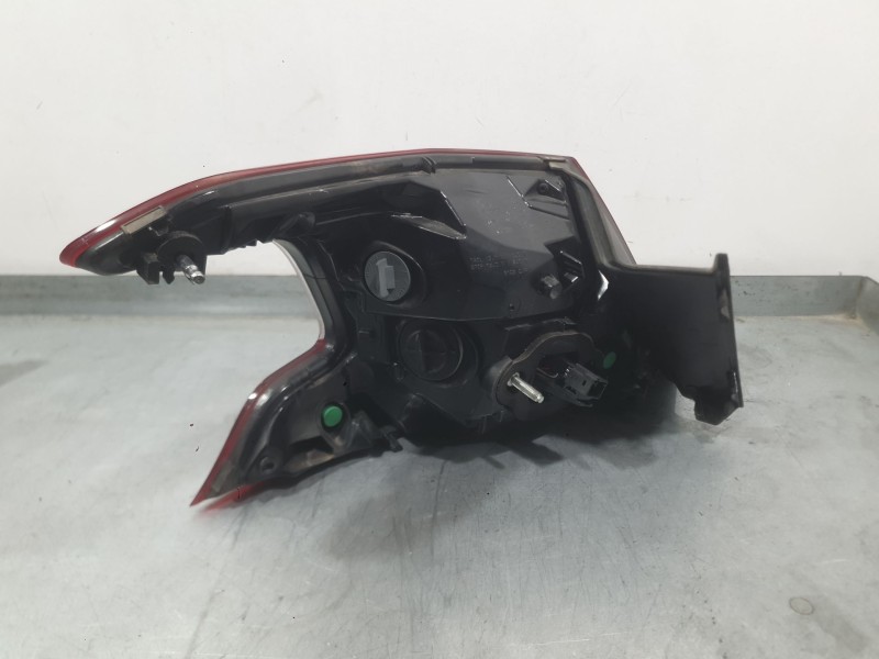 Recambio de piloto trasero derecho exterior para peugeot 308 ii (lb_, lp_, lw_, lh_, l3_) 1.2 thp 130 referencia OEM IAM 9823728