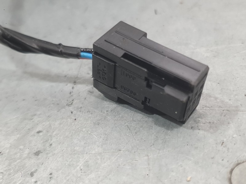 Recambio de piloto trasero derecho interior para peugeot 308 ii (lb_, lp_, lw_, lh_, l3_) 1.2 thp 130 referencia OEM IAM 9677818