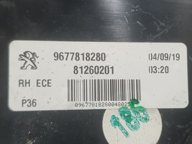 Recambio de piloto trasero derecho interior para peugeot 308 ii (lb_, lp_, lw_, lh_, l3_) 1.2 thp 130 referencia OEM IAM 9677818