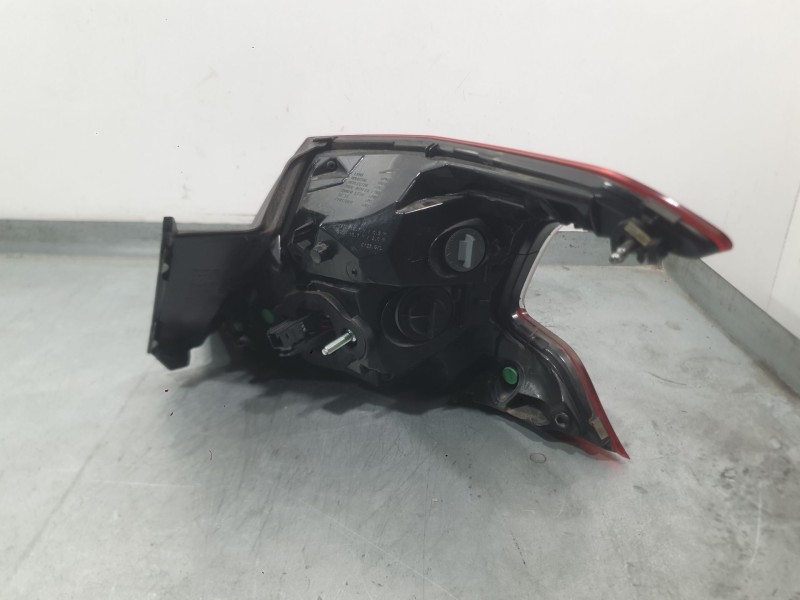 Recambio de piloto trasero izquierdo exterior para peugeot 308 ii (lb_, lp_, lw_, lh_, l3_) 1.2 thp 130 referencia OEM IAM 98237