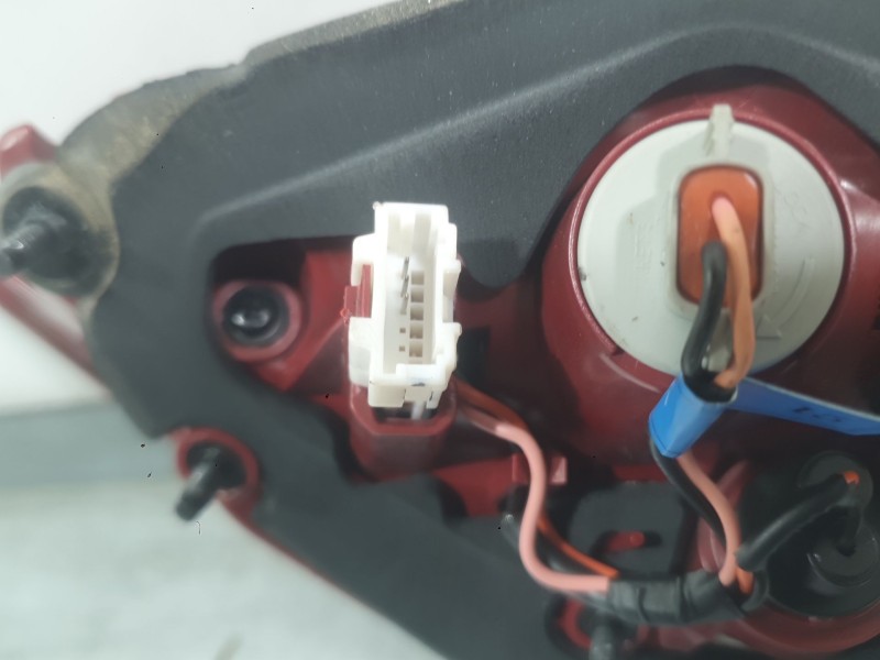 Recambio de piloto trasero izquierdo interior para hyundai i30 fastback (pde, pden) 1.0 t-gdi referencia OEM IAM 92403G4400  