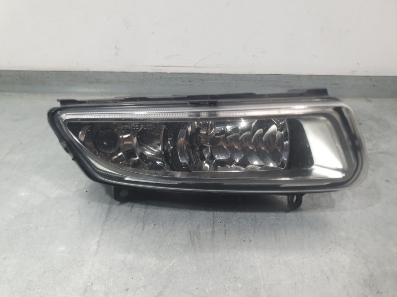 Recambio de faro antiniebla derecho para volkswagen polo v (6r1, 6c1) 1.6 tdi referencia OEM IAM 6R0941062B  