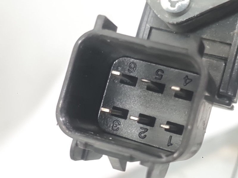 Recambio de elevalunas delantero izquierdo para ford ecosport 1.5 ecoblue tdci referencia OEM IAM 2017517 6 PINS ELECTRICO