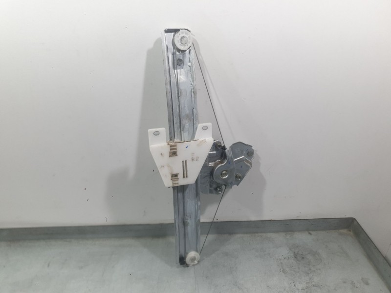 Recambio de elevalunas delantero derecho para dacia spring ev (b6m1) referencia OEM IAM 807206951R  