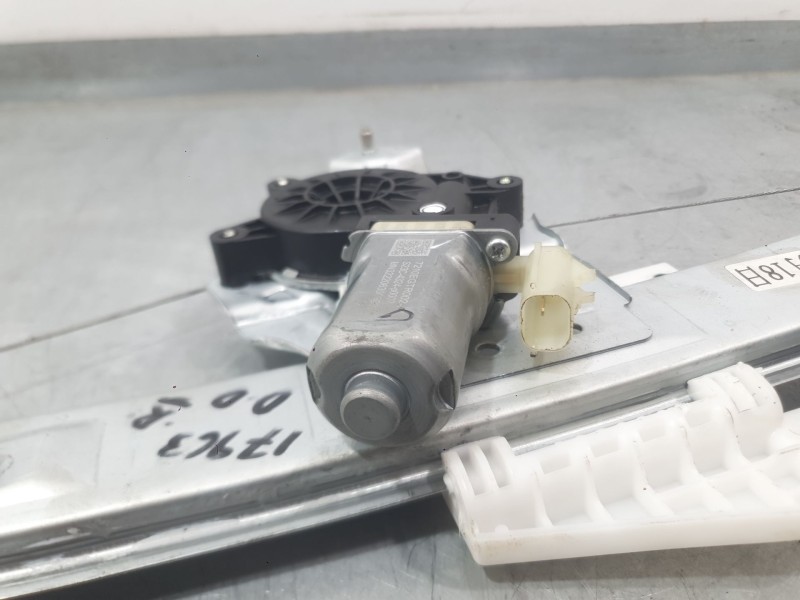 Recambio de elevalunas delantero derecho para dacia spring ev (b6m1) referencia OEM IAM 807206951R  