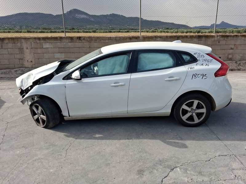 volvo v40 hatchback (525) del año 2013