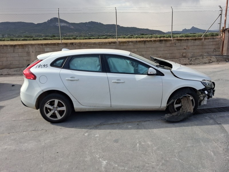 volvo v40 hatchback (525) del año 2013