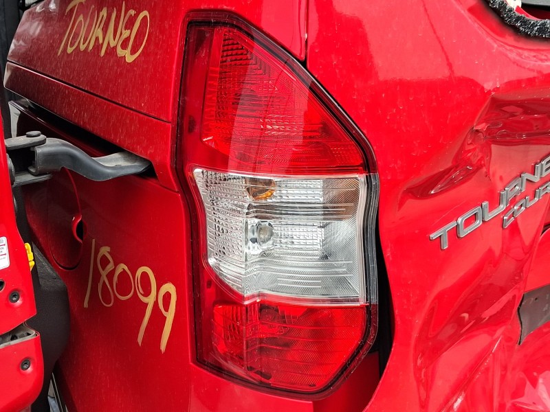 Recambio de piloto trasero izquierdo para ford tourneo courier b460 monospace 1.0 ecoboost referencia OEM IAM 2069626  