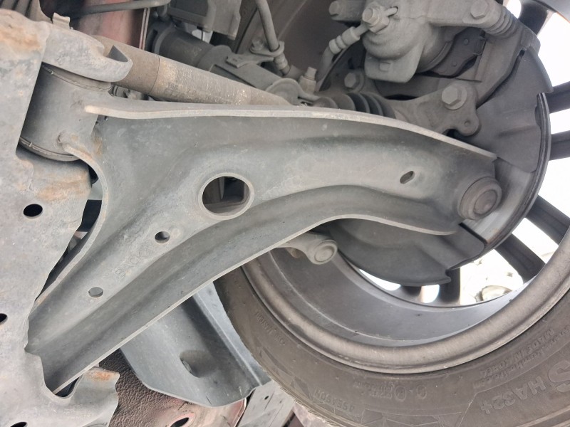 Recambio de brazo suspension inferior delantero izquierdo para ford tourneo courier b460 monospace 1.0 ecoboost referencia OEM I