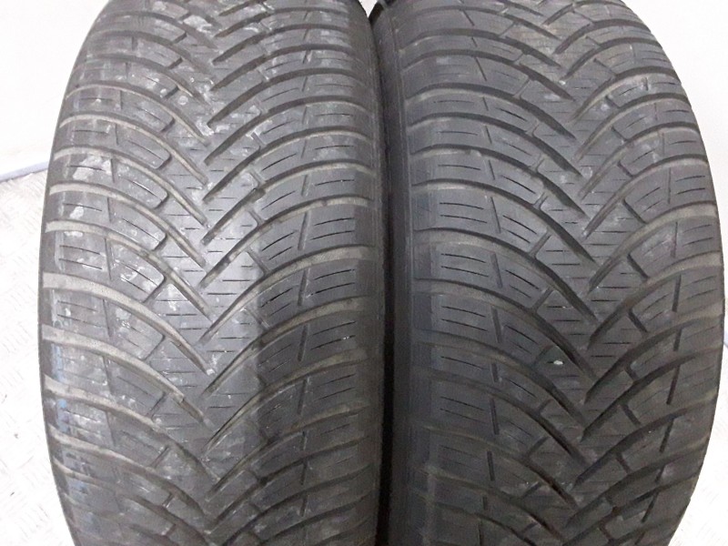 Recambio de neumatico pareja para neumaticos reutilizados - referencia OEM IAM 185551582H BFGOODRICH 185/55/15/82H