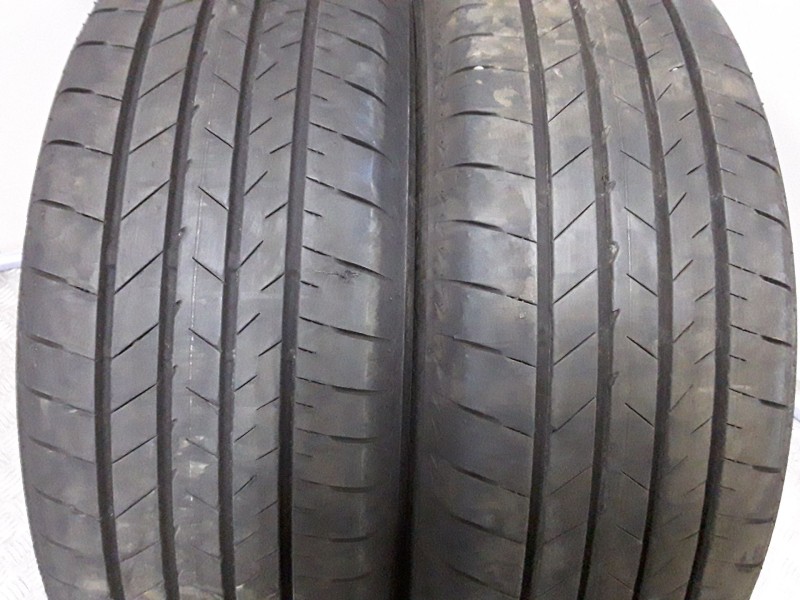 Recambio de neumatico pareja para neumaticos reutilizados - referencia OEM IAM 2256018100H BRIDGESTONE 225/60/18/100H