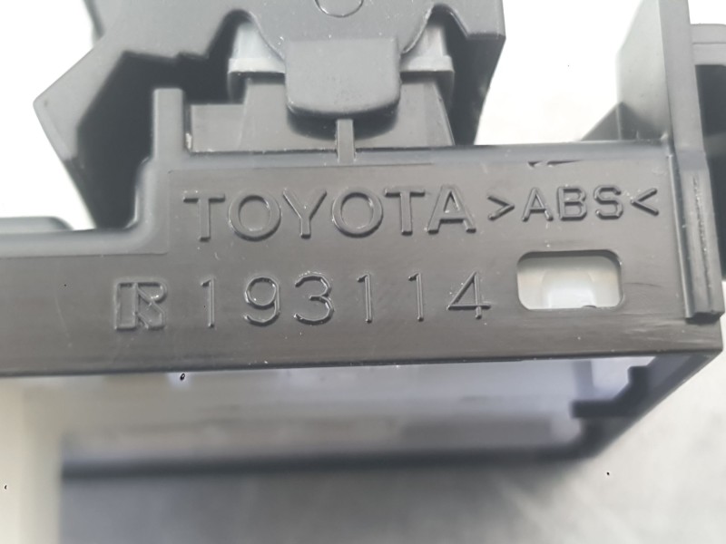 Recambio de mando elevalunas delantero izquierdo para toyota aygo x (_b7_) 1.0 vvt-i (kgb70) referencia OEM IAM 848200H010 C/MAN
