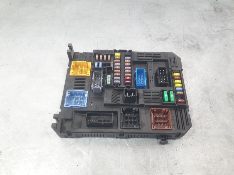 Recambio de caja reles / fusibles para toyota proace city furgoneta/monovolumen (bpz_) 1.5 d-4d 100 (bpzmd) referencia OEM IAM  