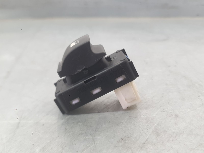 Recambio de mando elevalunas delantero derecho para toyota proace city furgoneta/monovolumen (bpz_) 1.5 d-4d 100 (bpzmd) referen