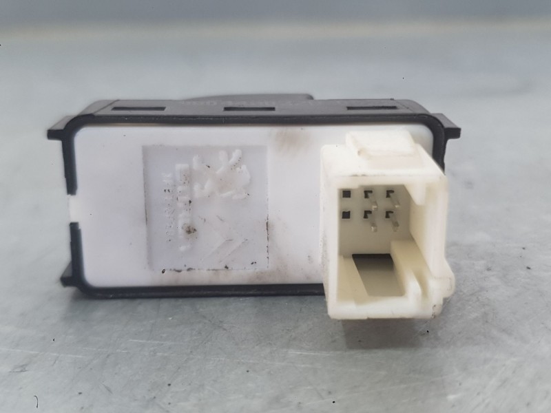 Recambio de mando elevalunas delantero derecho para toyota proace city furgoneta/monovolumen (bpz_) 1.5 d-4d 100 (bpzmd) referen