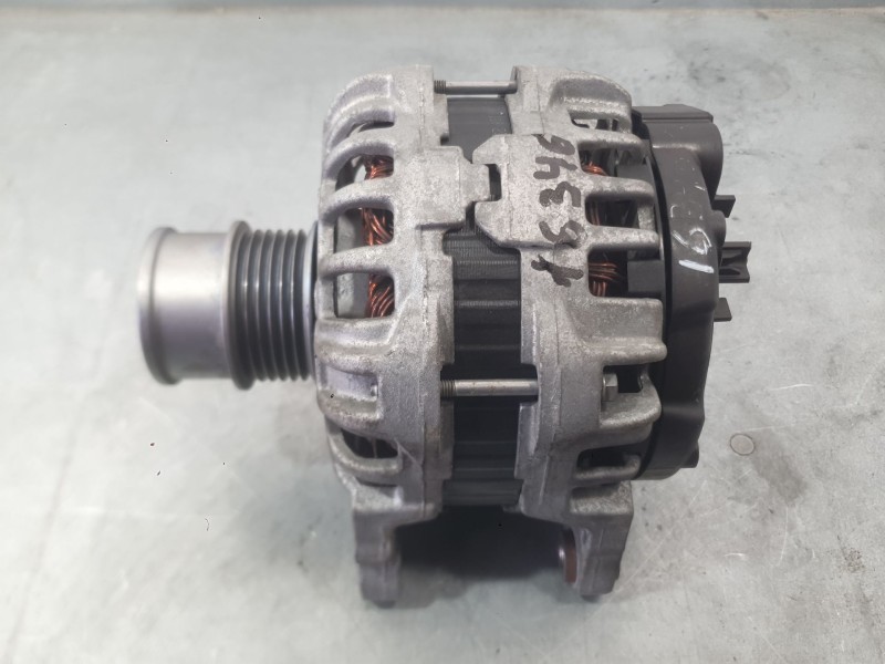 Recambio de alternador para volkswagen polo advance referencia OEM IAM 04E903015H  