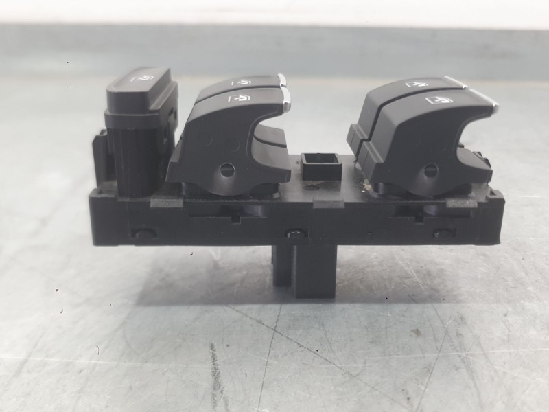 Recambio de mando elevalunas delantero izquierdo para volkswagen polo advance referencia OEM IAM 5G0959857GWZU  C/ MANDO RETROVI