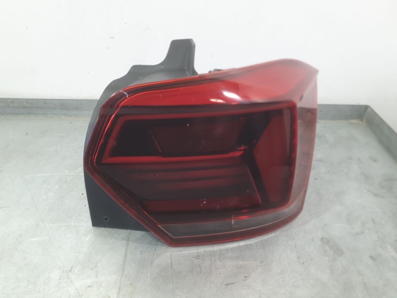 Recambio de piloto trasero derecho para volkswagen polo advance referencia OEM IAM 2G0945096B  