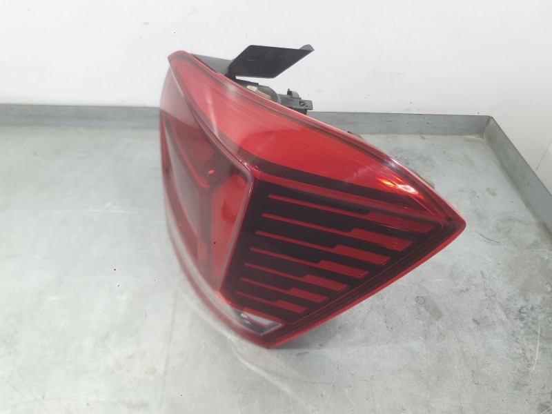 Recambio de piloto trasero derecho para volkswagen polo advance referencia OEM IAM 2G0945096B  