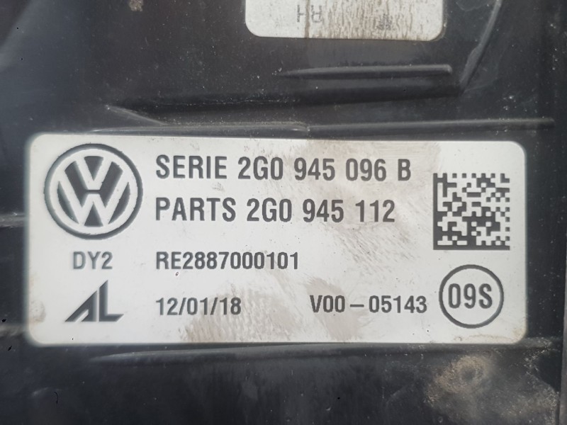 Recambio de piloto trasero derecho para volkswagen polo advance referencia OEM IAM 2G0945096B  