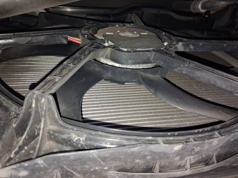 Recambio de electroventilador para seat leon st (5f8) 1.4 tgi referencia OEM IAM 5Q0121203DD  